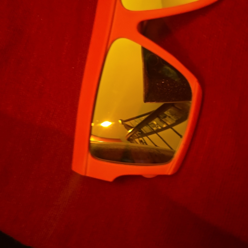 Sunglasses - Picture 2 of 5